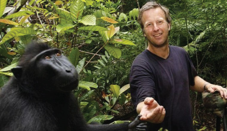 michael slater and naruto taking selfie